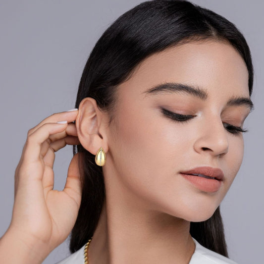 Fashionable Golden 925 Silver Earrings Women