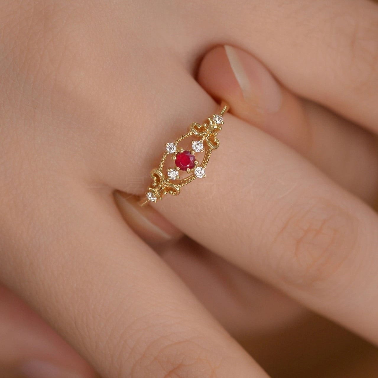 French-style Faux Ruby Ring Vintage-style Openwork Design