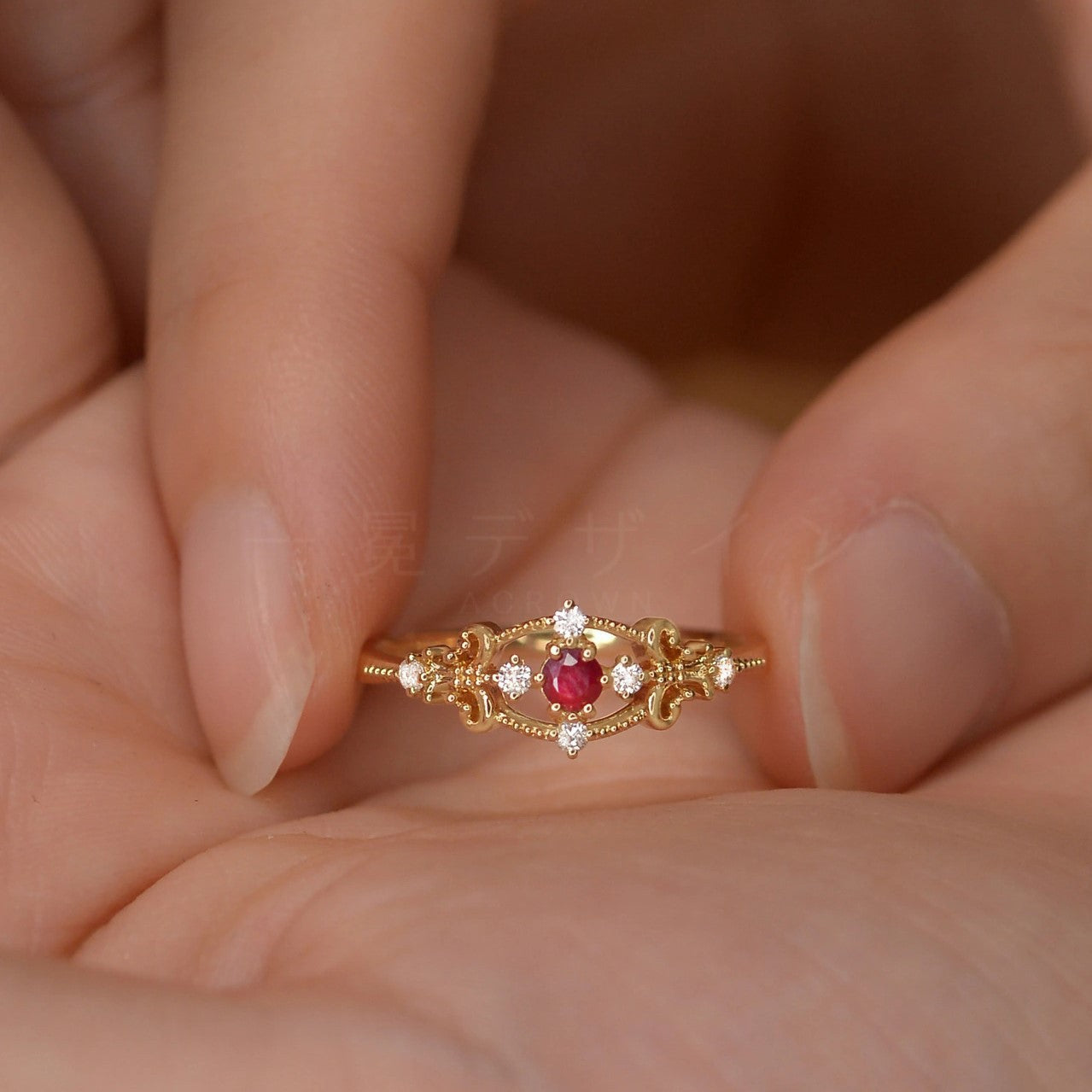 French-style Faux Ruby Ring Vintage-style Openwork Design