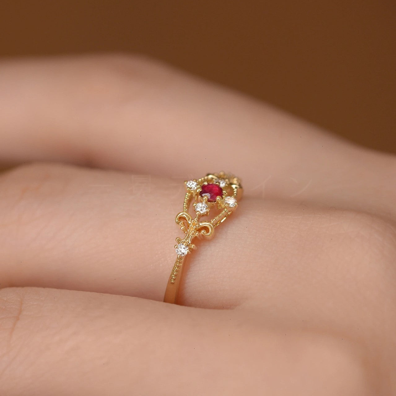 French-style Faux Ruby Ring Vintage-style Openwork Design